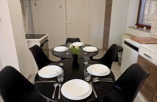 Neumuenster House | Wasbeker Straße 65 W3 - 3 bedrooms with parking space