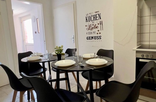 Neumuenster House | Wasbeker Straße 65 W3 - 3 bedrooms with parking space
