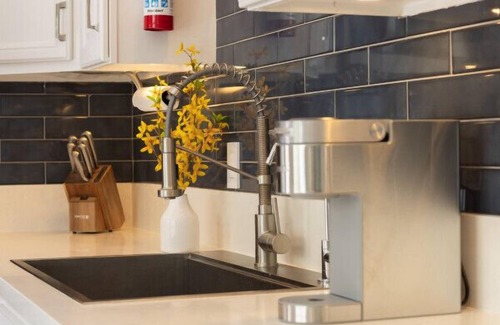 North Long Beach House | Washington Bungalow with Private Garden Patio