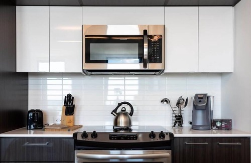 Reston Apartment | Washington DC Nearby | Furnished & Move-in Ready | VA