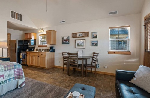 Dover Bay House | Watch golden sunsets and unwind in style at this romantic lakefront bungalow on Lake Pend Oreille