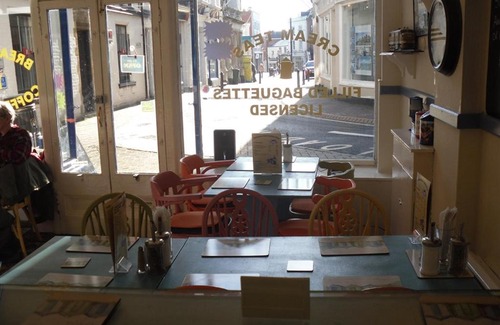 Cowes Hotel | Watch House Barn