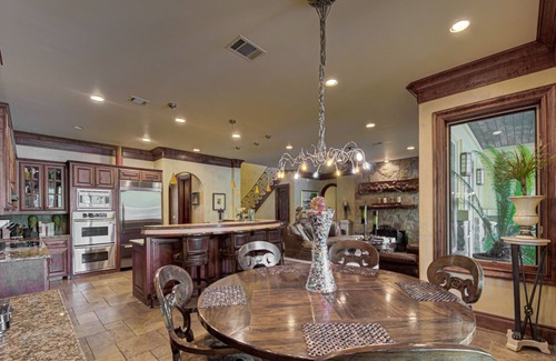 Oak Shores On Lake Austin House | WATER FRONT LAKE AUSTIN ESTATE