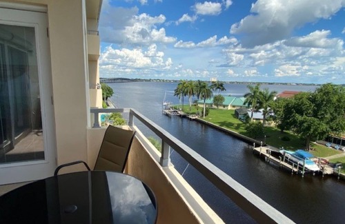 Caloosahatchee Condo | Water Gulf Bay View Condo, pool, fishing +
