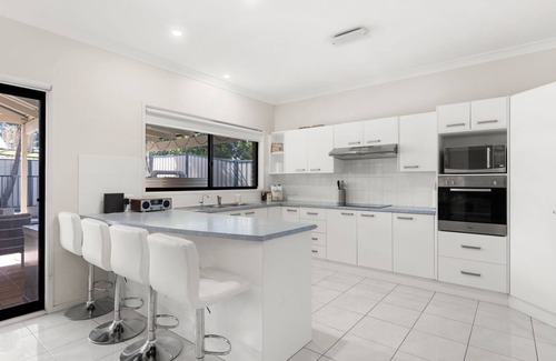 Callala Bay House | Water Lane - Swimming Pool - 4 Mins Walk to Bay