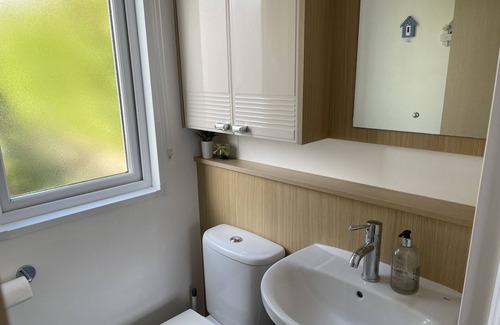 Hamworthy House | Water Lily lovely dog friendly caravan on Rockley Park, Poole Harbour + Sea View