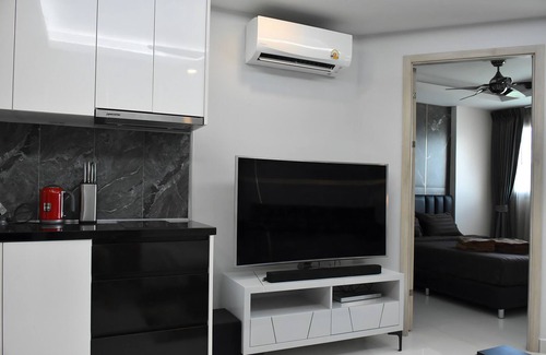 Jomtien Condo | Water Park Premium Pool View Super Wi-fi ★