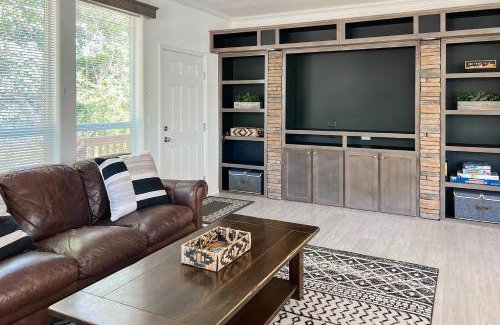 Chelan House | Water's Edge Escape