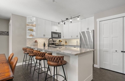 East Kootenay Apartment | Water`s Edge | Pool | Hot Tub | Pets | Ground LVL