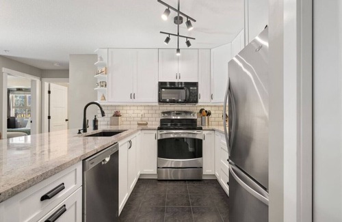 East Kootenay Apartment | Water`s Edge | Pool | Hot Tub | Pets | Ground LVL