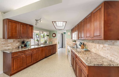 Venetian Way House | Water's Edge Retreat: 3B/2B Canal Front Home