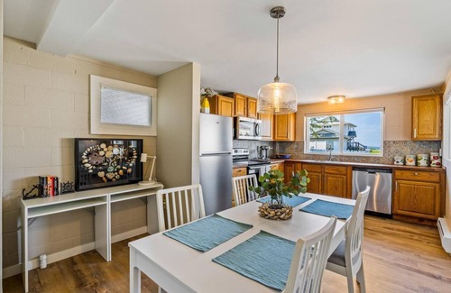 Birch Bay Condo | Water view, beach access, BBQ PC-C