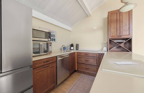 Charlevoix Condo | Water View | Bright & Modern | Downtown Charlevoix | Indoor/Outdoor Pool