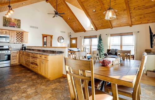 Carroll County House | Water-View Home Half Mile to Table Rock Lake