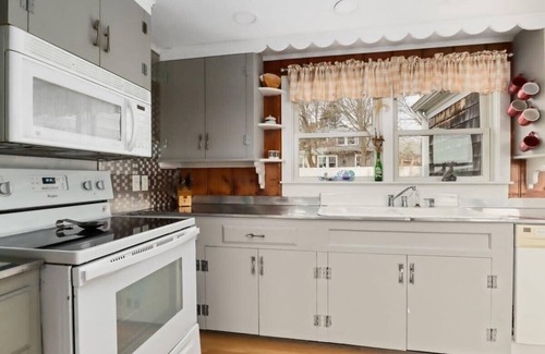 Orleans House | WATER VIEWS! Eastham Getaway Awaits