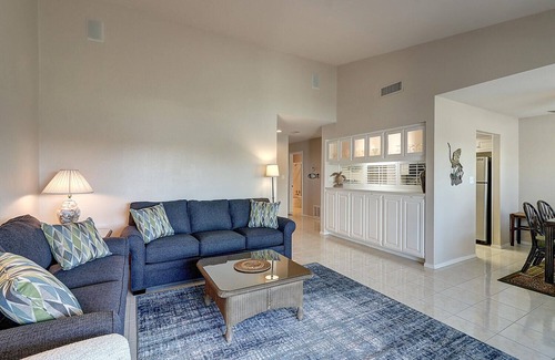 Harbor Oaks Condo | Water views, private boat dock, 2 bedroom, 2 bath Bayhouse Condo in Rockport