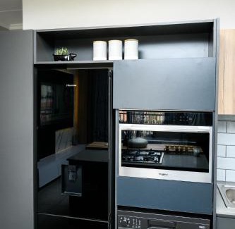 Greater Johannesburg Metropolitan Area Apartment | Waterfall luxe apartment