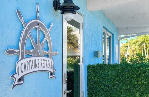 Marathon House | Waterfront 6BR Luxury Retreat w/Pool & Dock
