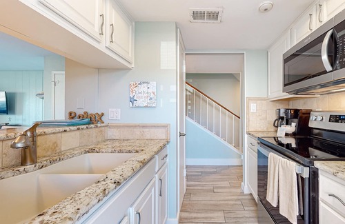 Harbor Oaks House | Waterfront at Bayhouse | Private Dock | 3 Pools & Tennis, Walk to Dining