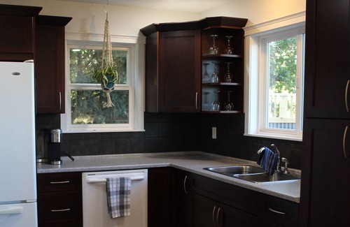 Regional District of Nanaimo House | Waterfront Beach House-🐾 BIKE/HIKE/GOLF