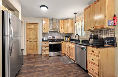 Rogers Cabin | Waterfront Beaver Lake Cabin Retreat