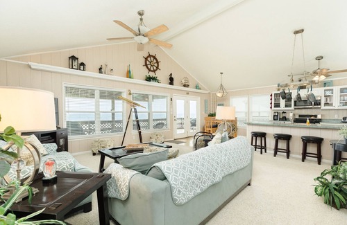 San Luis House | Waterfront.Breathtaking View.Great Fishing.Beautiful Home!