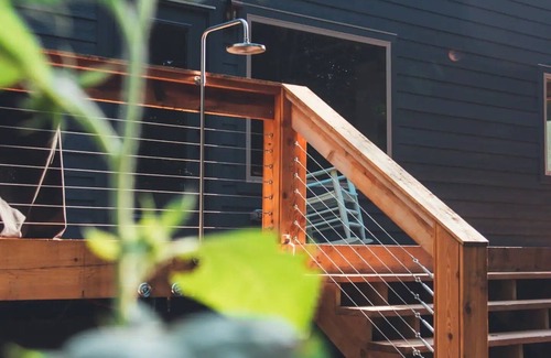 Hartsville Cabin | Waterfront Cabin in the Woods