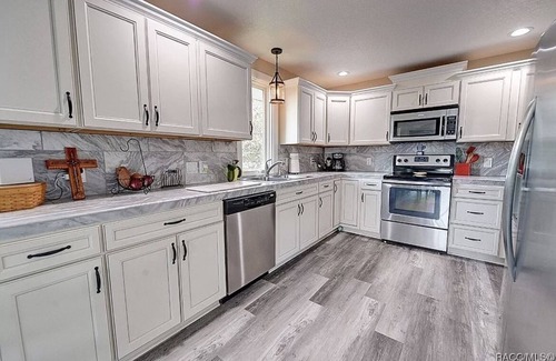 Crystal River House | WATERFRONT CATCH OF THE DAY-PRIVATE DOCK- GULF ACCESS! KAYAK-SCALLOP-FISH!