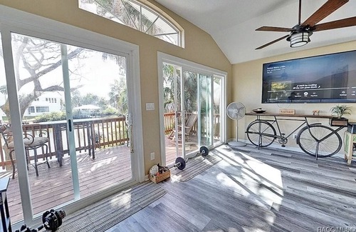 Crystal River House | WATERFRONT CATCH OF THE DAY-PRIVATE DOCK- GULF ACCESS! KAYAK-SCALLOP-FISH!