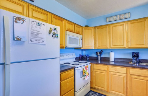 Cedar Key House | Waterfront Cedar Key Duplex Home: Grill & Dock!