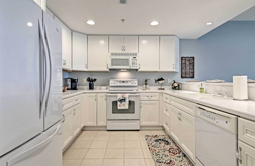 Crisfield Condo | Waterfront Chesapeake Bay Condo w/Boat Slip!