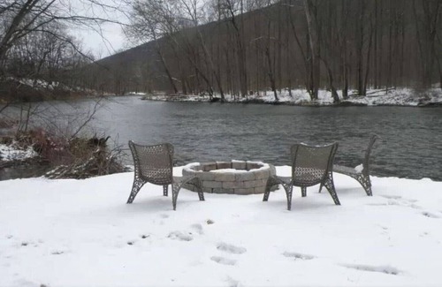 Swengel Cottage | Waterfront cottage on corner lot w/hot tub, & fire pit. Pet friendly.