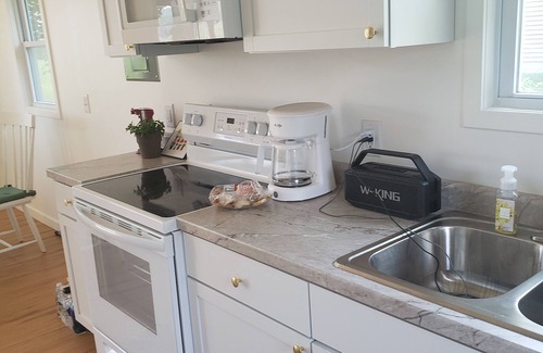 Barryton Cottage | Waterfront Cozy Cottage