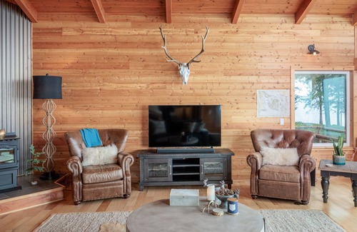 Friday Harbor House | Waterfront Escape with secluded beach with stunning views.