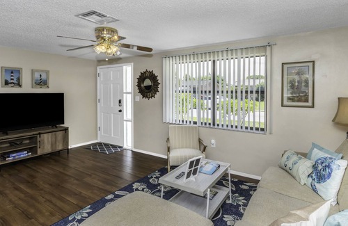 Regency Park House | Waterfront Escape @ Double Hammock Creek