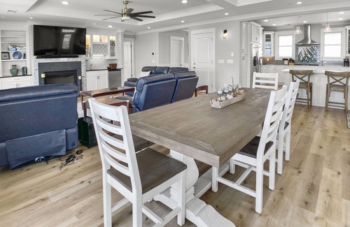 Charleston House | Waterfront Escape - Private Pool, Dock, Minutes to Folly and Downtown Charleston