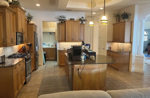 St. Petersburg House | Waterfront Executive home close to beaches and downtown St. Petersburg