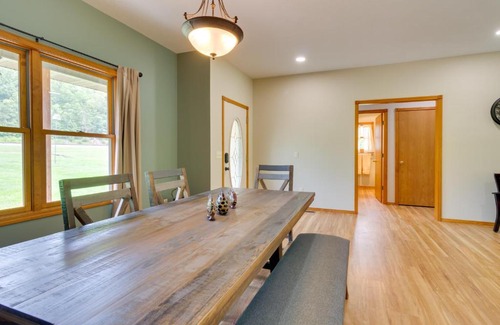 Gassville House | Waterfront Getaway with Patio on the White River!