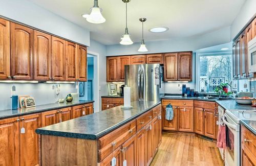 Gladwin House | Waterfront Gladwin Home w/Deck + Fire Pit!