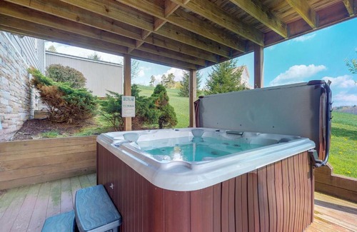 Waterfront Greens Ski Chalet | Waterfront Greens Chalet