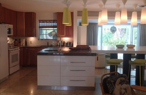 North Corals House | Waterfront Heated Pool Home Near Beach