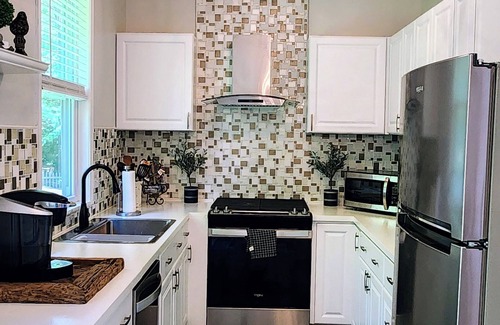 Murphy House | Waterfront Home, 3 BR, 2 Bath, HOT TUB, Pet-Friendly, Fishing, Fire Pitn