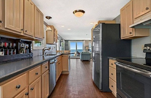 Luxemburg House | WATERFRONT HOME. Gorgeous Sunsets. Sleeps 5! 25 minutes to Lambeau. 5 star!