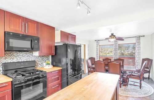 Osceola House | Waterfront home with dock, pool and hot tub! NOTRE DAME FOOTBALL