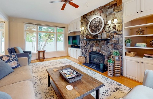 Belfast House | Waterfront home with ocean views, fireplace, AC & washer/dryer
