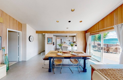 Hoodsport House | Waterfront home with 3 kayaks, pebbly beach & amazing Hood Canal view