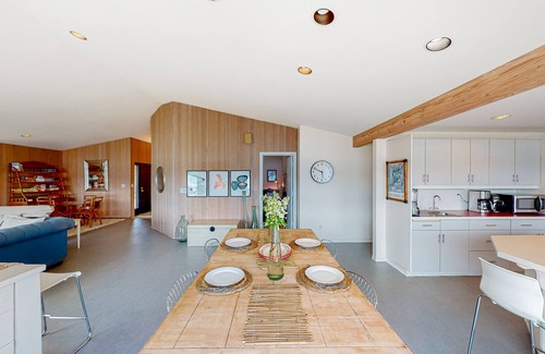 Hoodsport House | Waterfront home with 3 kayaks, pebbly beach & amazing Hood Canal view