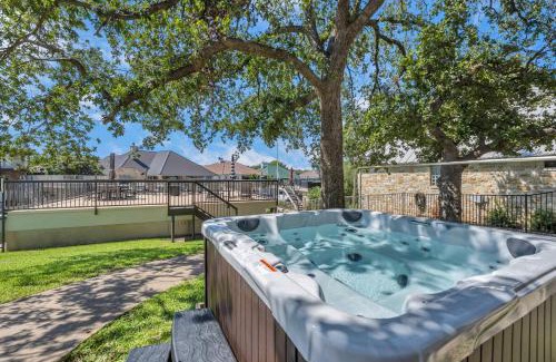 Horseshoe Bay West House | Waterfront Home with Boat Slip, Spacious Outdoor Patio and a Fenced Yard