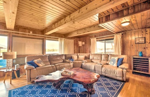 Homosassa House | Waterfront Homosassa Family Getaway with Dock!