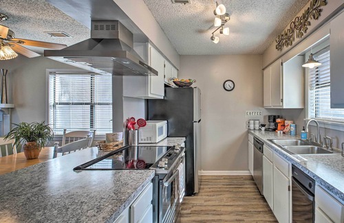 Rockwell Condo | Waterfront Hot Springs Condo w/Boat Slip & Pool!